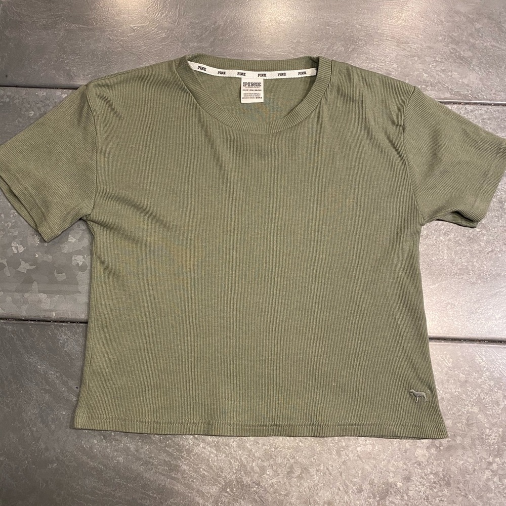 Ribbed army green PINK t-shirt